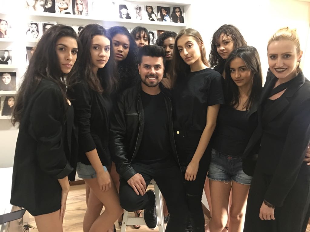 MarinaAzze's tweet photo. Um dia de seletiva na Woll Agency. Muito amor pelo Vicente. Modelos: #marinaazze https://t.co/PI1ldTMgRX