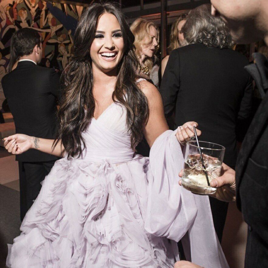 Paulina_Katty's tweet photo. Mama Harmony, many happiness ๐๐
#HAPPYMFBDAYQUEENDEMI
@ddlovato https://t.co/y07UN3wze6