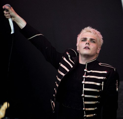 sharpcstlivcs's tweet image. Restarting this account!

- RP/SV
- Gay
- Switch/mostly dom
- Descriptive
- 2+ years exp.
- 18+

RT, please?