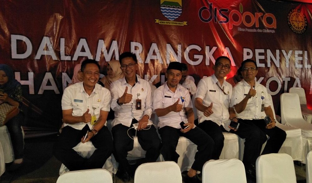 Menghadiri acara Pengukuhan Paskibra Kota Bandung.15/8/2017.