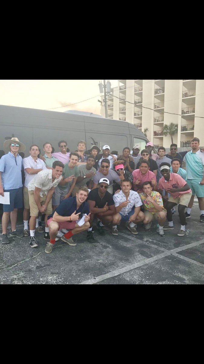 Len7Lennox's tweet photo. Truly blessed to have spent the past 4 years of high school with these boys https://t.co/JTwRjNOPUL