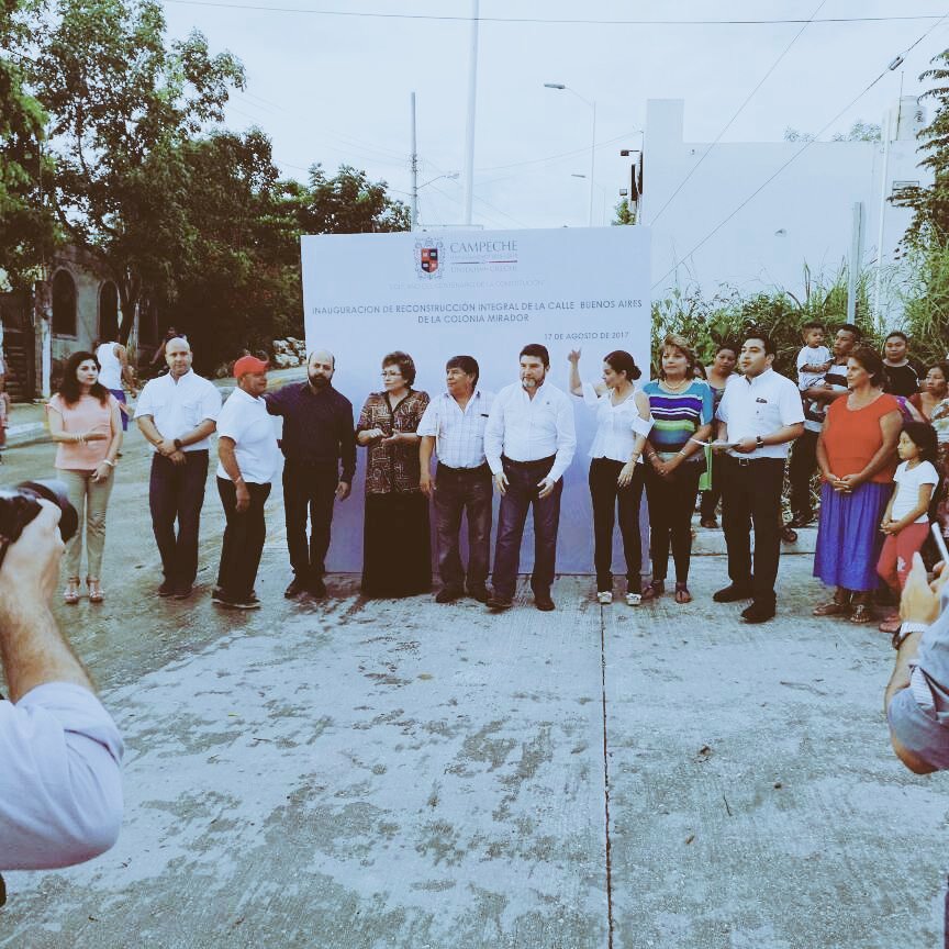 DiegoOficialMx's tweet image. Aún falta mucho pero se avanza en col. Mirador y Granjas con concreto hidráulico! #ActitudDGH #CrecerEnGrande