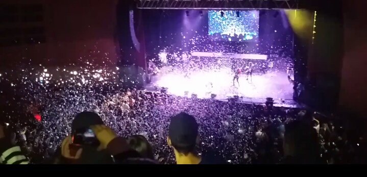 sophiecarrozzo's tweet photo. TERRIBLE RECITAL @coscuelprincipe LA ROMPISTE JOSE ๐ฅ๐ฅ #FlowFest #GoyoProhibidoOlvidar #ROTTBOYz #GranRex ๐ฆ๐ท๐ฆ๐ท https://t.co/aOYJrEHeYQ