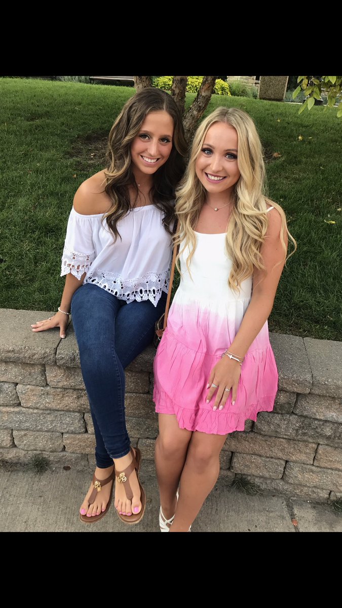 bridgetfudala's tweet photo. Happy birthday to my bff love you so much and hope you had an awesome day😘😘💚 https://t.co/EvFtl9q50m