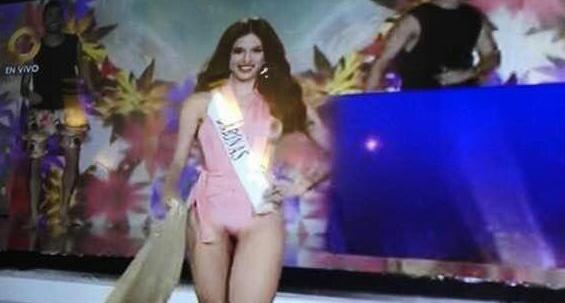 ReaIJhonathan's tweet photo. Miss Barinas gana la banda de Miss Tetas mas linda 
#MissEarthVenezuela https://t.co/9lOGzImnp0