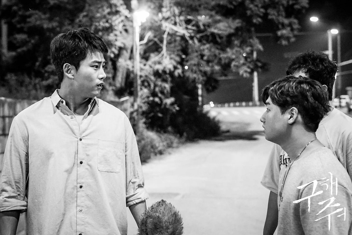 DHuOtTSV0AE4hRP.jpg:large