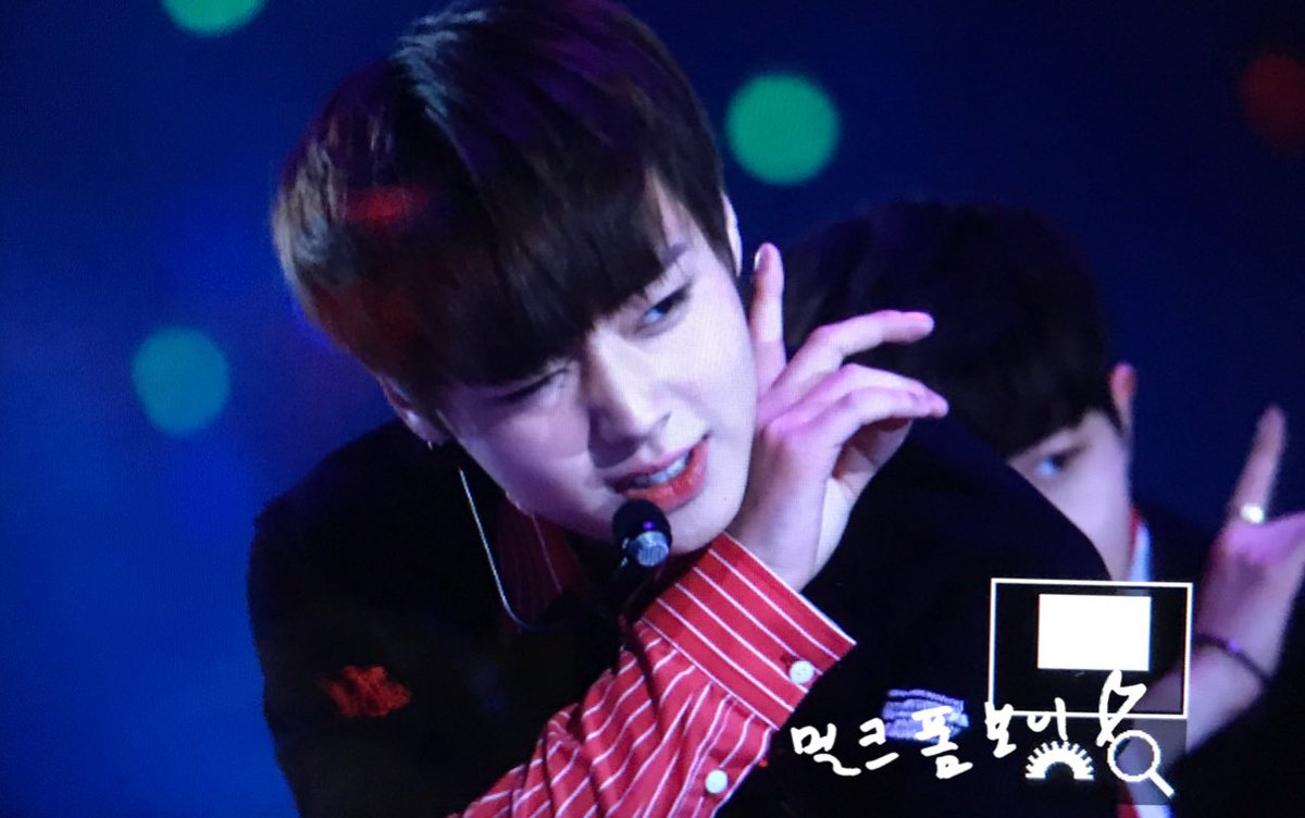 milkfoamboy0529's tweet photo. 170820 LA KCON #워너원 #박지훈 
OMG https://t.co/IaLEQKXATG