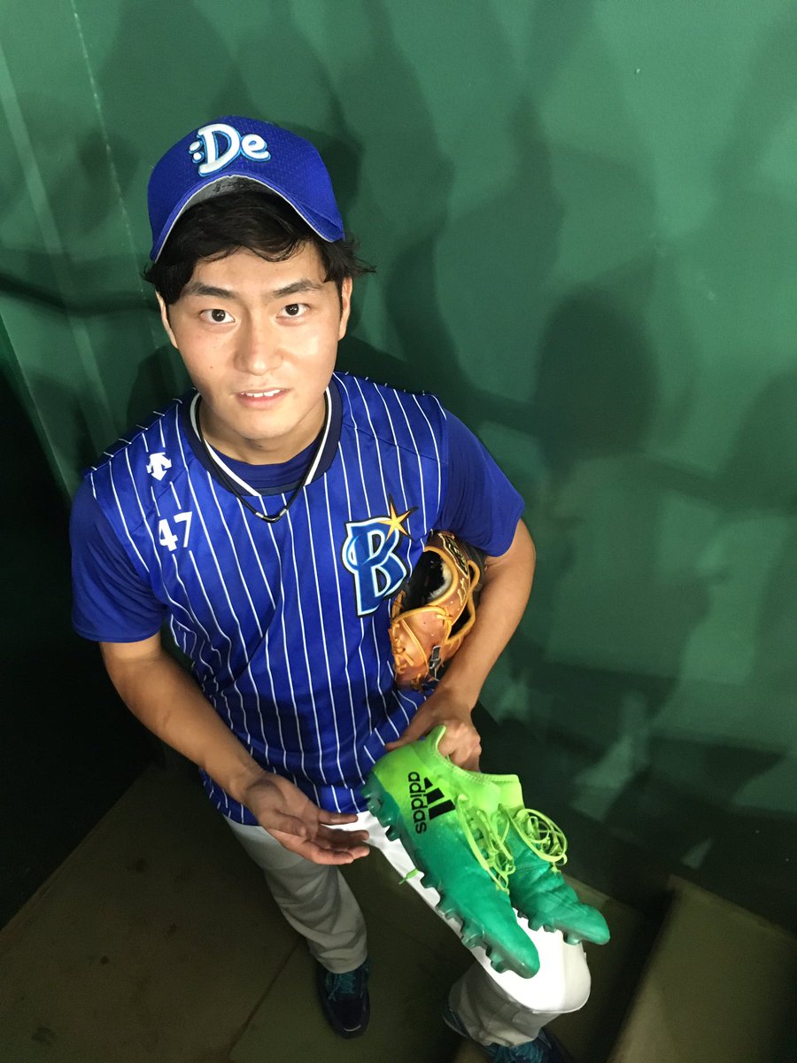 スポニチ記者ツイート 野球 En Twitter Dena 砂田投手の秘密兵器を紹介します 人工芝の球場でアップ中に履いているサッカースパイク です 理由は サッカースパイクは細かい動きに特化してるので 足に負担が少ないから ちなみに色は メロン色です とのことで スポニチ記者ツイート 野球 En Twitter Dena 砂田投手の秘密兵器を紹介します 人工芝の球場でアップ中に履いているサッカースパイク です 理由は サッカースパイクは細かい動きに特化してるので 足に負担が少ないから ちなみに色は メロン色です とのことで