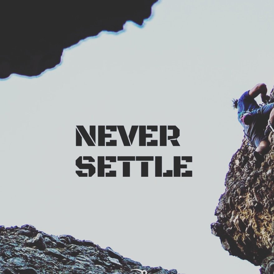 Top of the week! Your dreams &amp; goals are within your reach,you just need to push harder! #motivationmonday #letsworkit 🙌