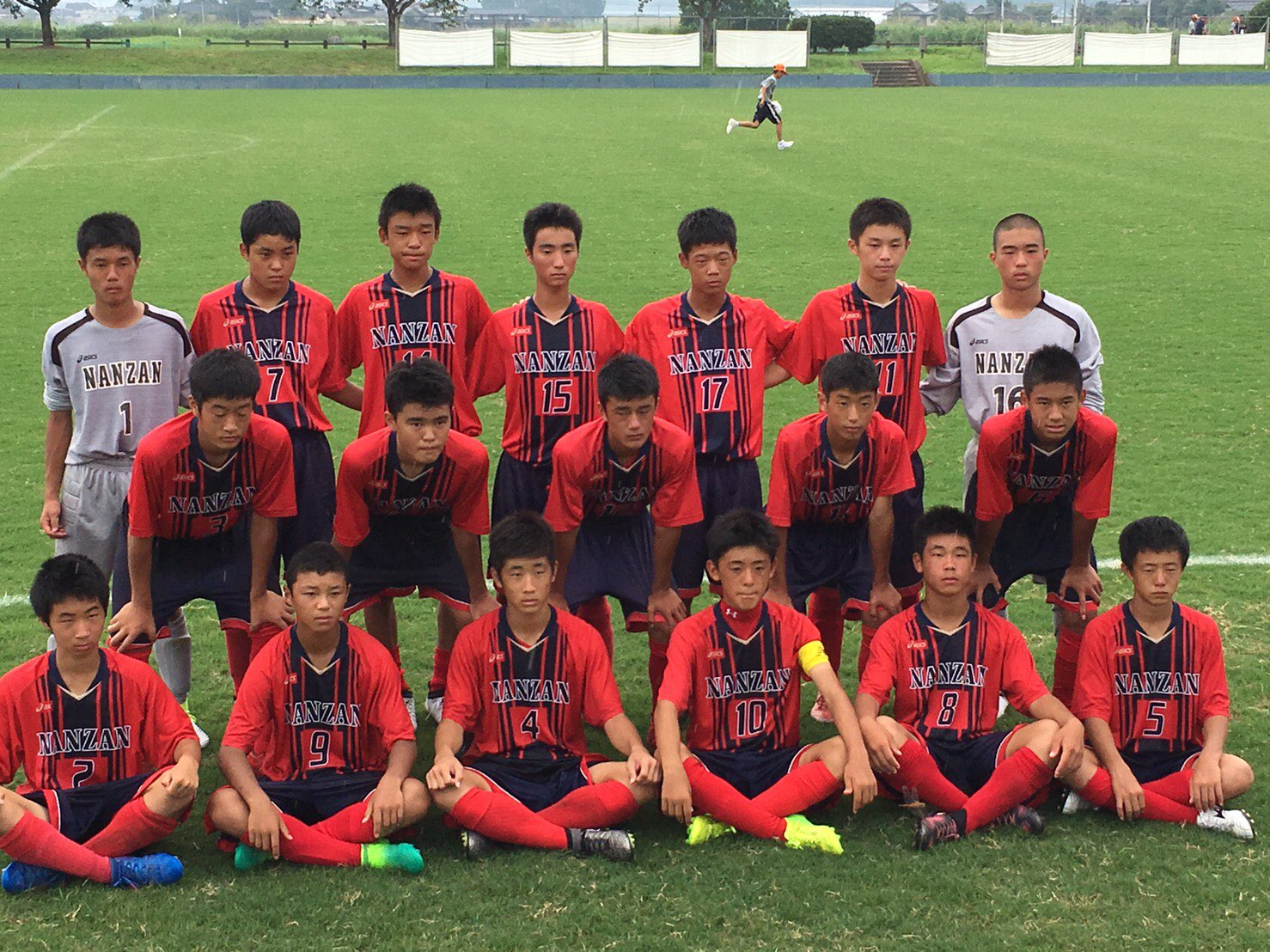 長崎南山中学校サッカー部 En Twitter 全国中総体準々決勝 長崎南山 九州3 1 2鹿児島育英館 九州3 逆転負けでした ベスト8で終わりました 次に切り替えて次は全国高円宮杯に出場できるように頑張ります