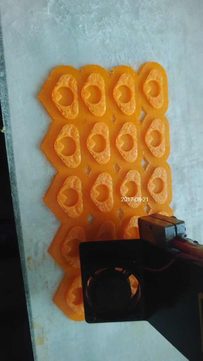 LimbPrinters's tweet photo. Making whipple trees. Following medieval principles. Hand prosthesis Phoenix v2 open source tanzania #limbprinters kilomanjaro children https://t.co/c9EDXny9Ou