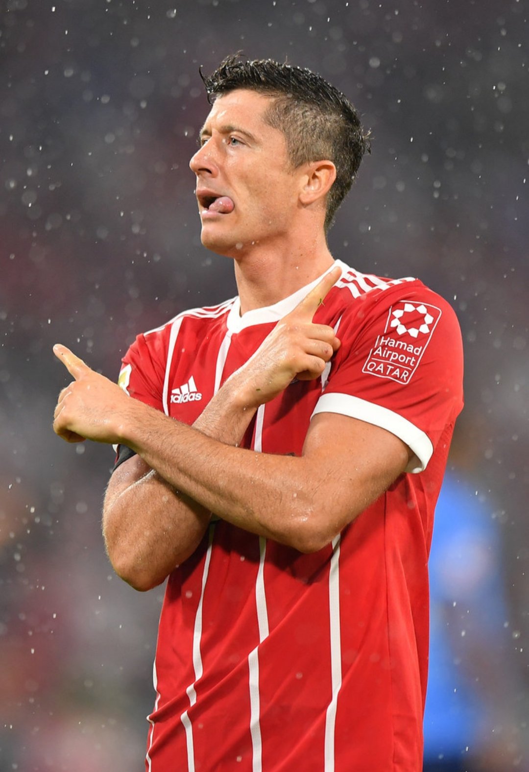 The best striker in the world turns 29 today. Happy birthday Robert Lewandowski! All the best, Lewy! 