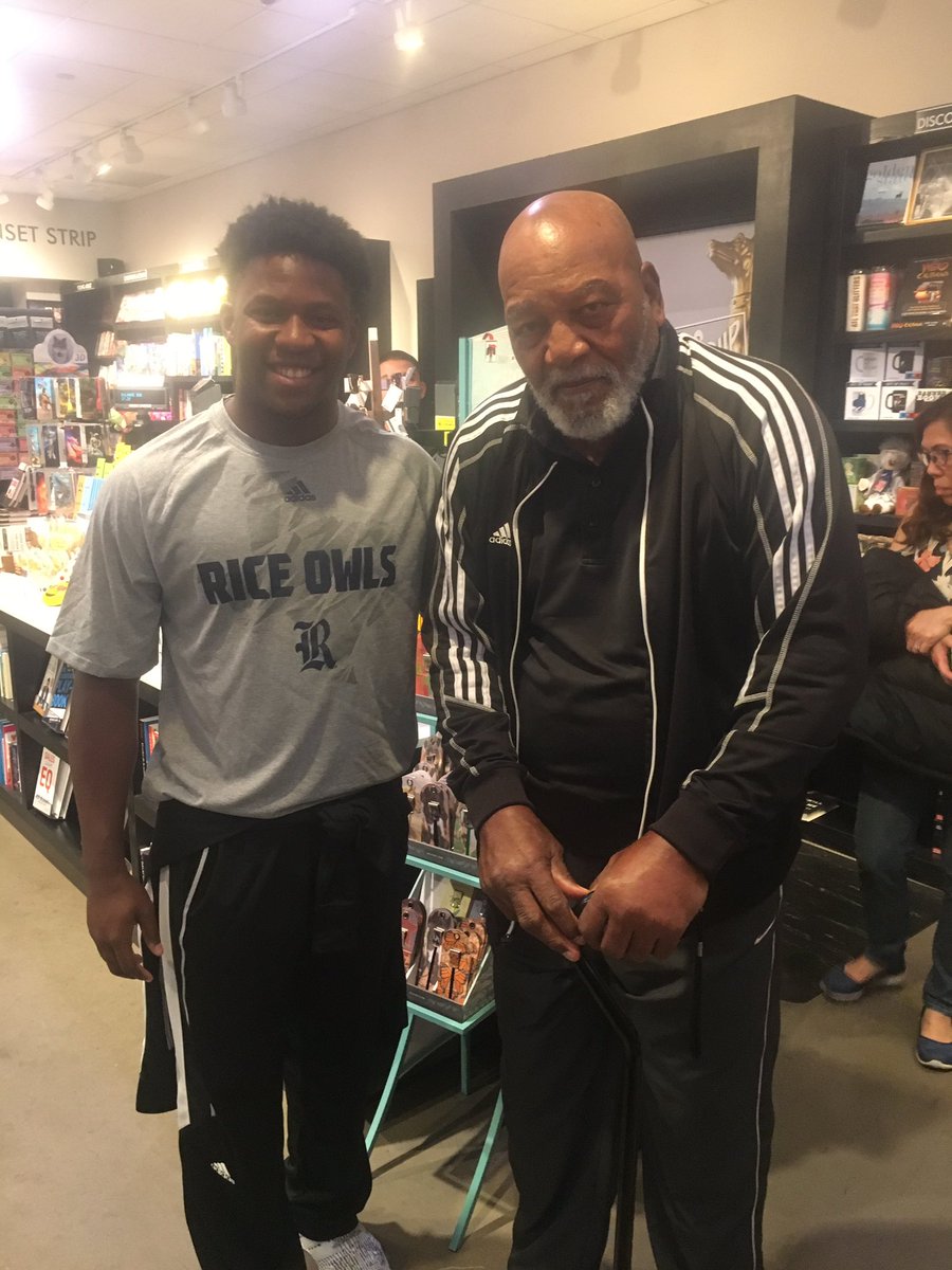 RiceFootball's tweet photo. Come to LA, see the stars... Josh Cummings and Nahshon Ellerbe with the legendary Jim Brown @CFSydneyCup #OwlsDownUnder @ESPNCFB https://t.co/nQ4FnTPKOn
