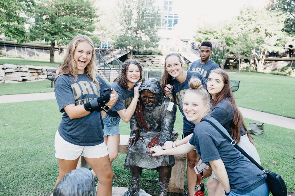 itstatumyo's tweet photo. Is not just cheerleading... it's a family ๐ #orucheer https://t.co/LAmUtGhRSp