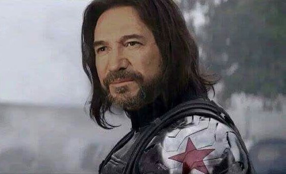 CharlieTuits's tweet photo. Ya solo nos queda el consuelo de que en el 2018 el Tio Benjen saldrá en Infinity War pelando junto al cap. #GameOfThrones https://t.co/iFDUs4ZCAl