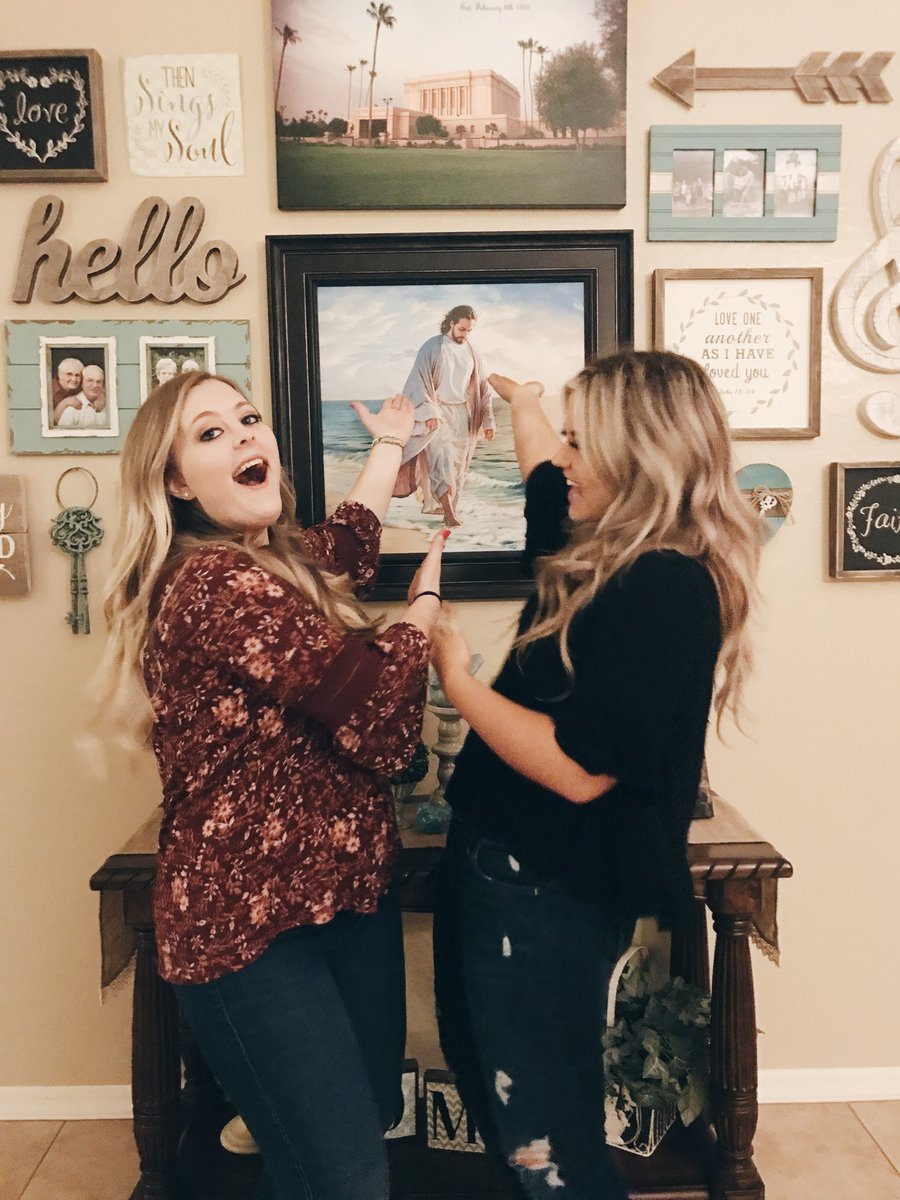 kenziecheck3tts's tweet photo. so proud of this girl and the amazing things she'll do in idaho!!! see u soon, love yaaaaa💛 https://t.co/lUHtdZqCJm