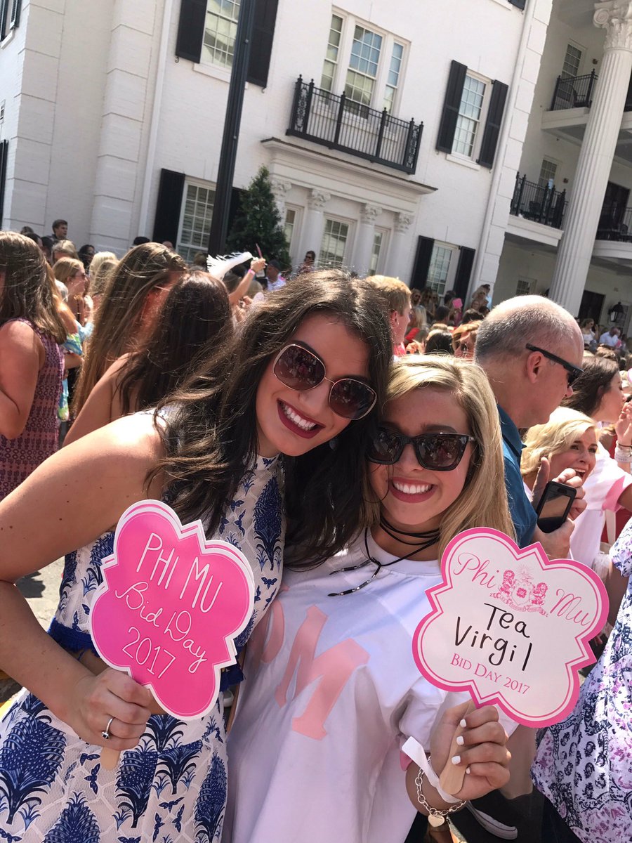 vkparrott_'s tweet photo. We Swept The Row!!! PC '17 is finally hΦΜe!!!! #btbi #bbpm https://t.co/ojYpZT6QJq