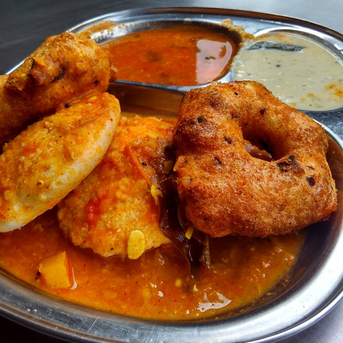 thanefoodie's tweet photo. Monday Morning Start With Positive Food.
Location - Anna Idli, Dosa, Dalwada &amp; Manduwada,NH79, Kapurbawdi, Thane.
#thane #thanefoodie https://t.co/ILJlbIkhDB