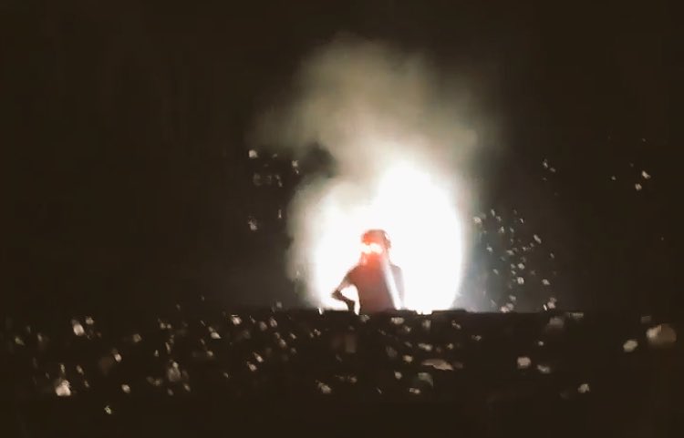 perlaLv_27's tweet photo. @OfficialRezz blew my mind at das I love youuuuuu can't wait to see you again!
#alienmom๐ฝ๐ https://t.co/YRF00Hspms