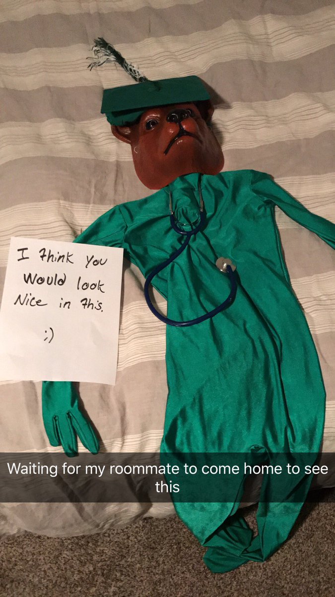 AlecPloof's tweet photo. I left my roommate a surprise and she actually did it https://t.co/kCIMu4WJu9