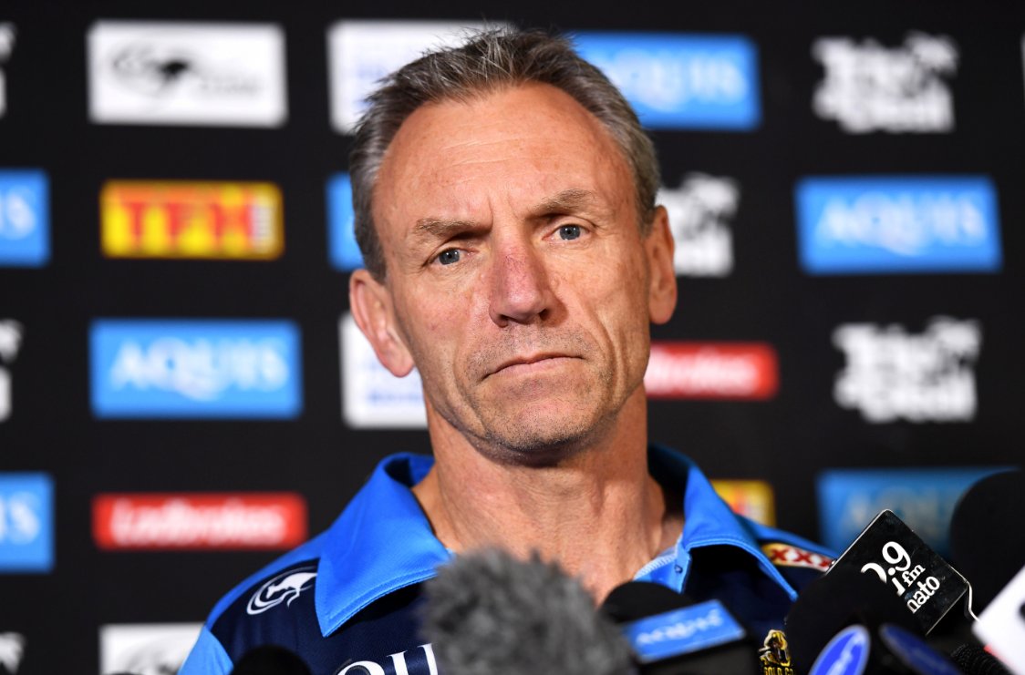9NewsGoldCoast's tweet photo. #BREAKING: The @GCTitans have sacked head coach Neil Henry. #9News https://t.co/oy3wKunDT0