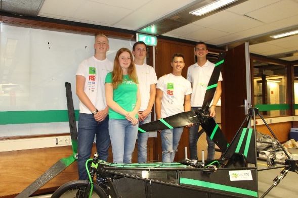 HvA's tweet photo. HvA-studenten #techniek strijden als enig Ned. team in internationale #tegenwindrace voor winst. @RacingAeolus https://t.co/wYNjoZ4zgb https://t.co/aDlNh6lLsC