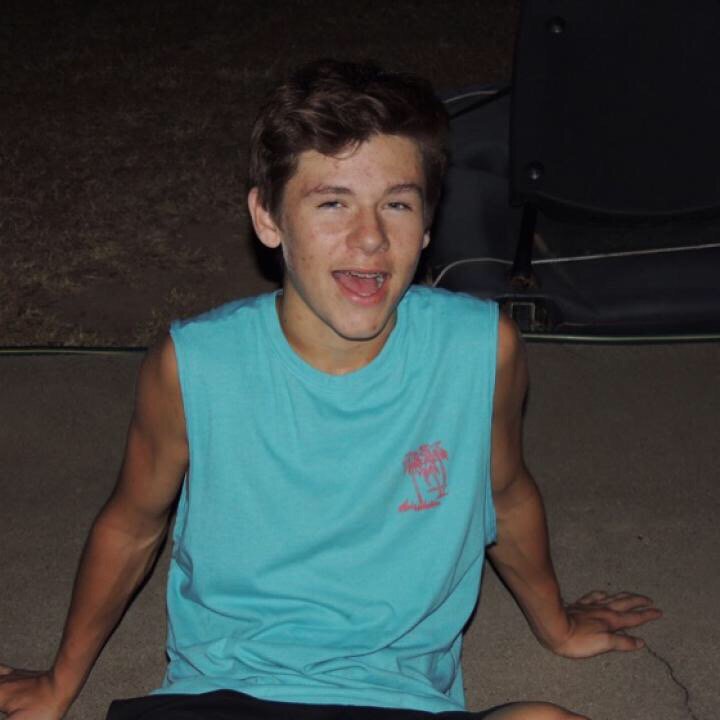 D_B1LLZ's tweet photo. #FeatureMe #CoinDrop #Lit#Liveme BrendanW☀️: https://t.co/LjCEbmCipC https://t.co/GzyNBQdOT0