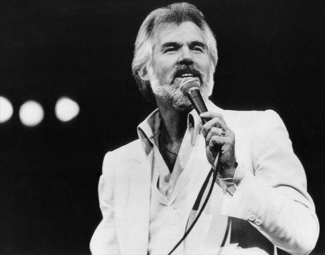 Happy Birthday to Kenny Rogers who turns 80 today! 