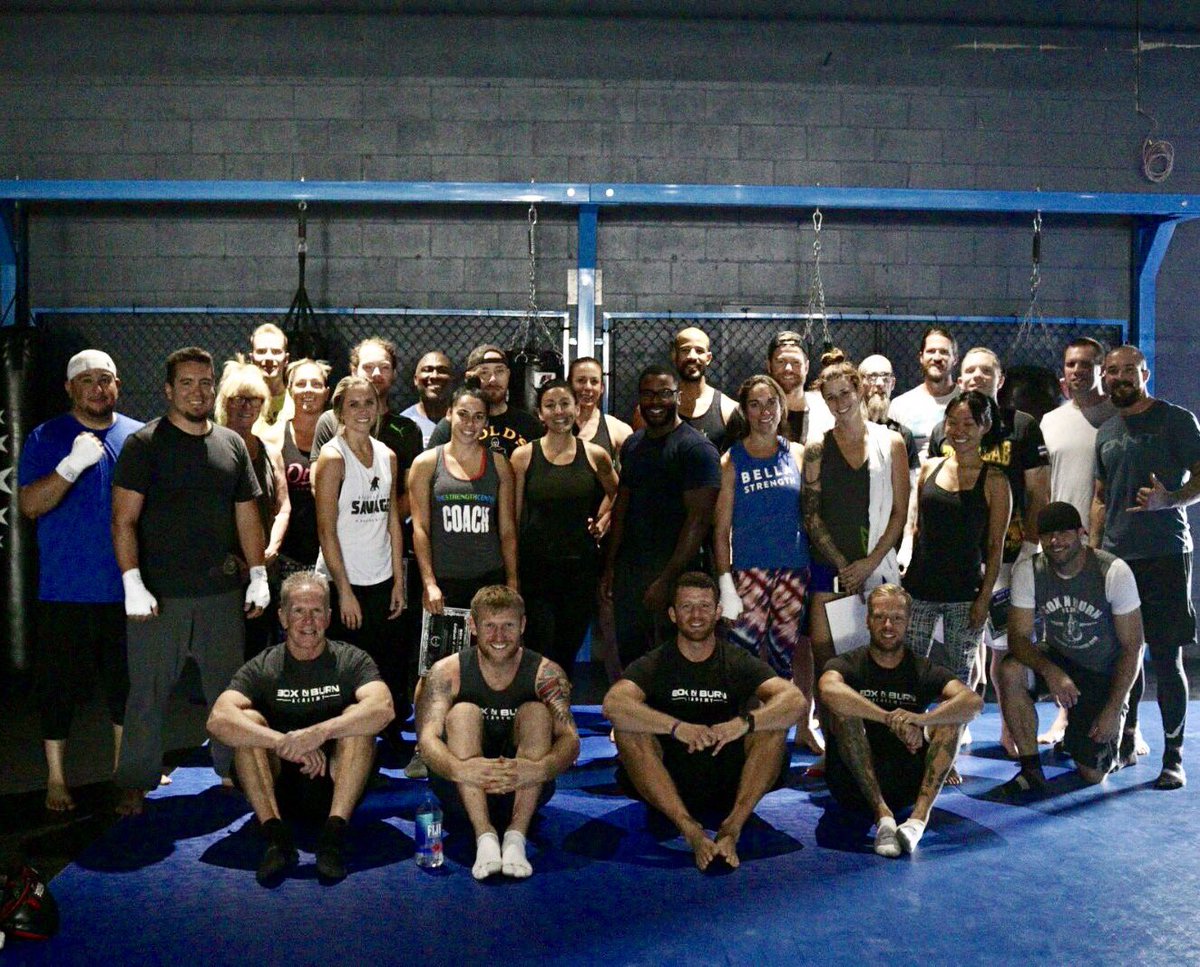 BoxingFitness_'s tweet photo. 26 new #BoxNBurnCertified trainers from this weekends @BoxNBurnAcademy in Denver! https://t.co/ezEZjU7bvB