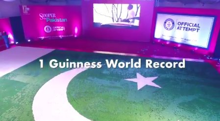 OhLadyMania's tweet photo. #CookieMosaic by #SooperPakistan was made by 150000+ #cookies in white and green #colourπ΅π°
#SooperHaiPakistan #Pakistan #GuinnessWorldRecord https://t.co/hepKPWOFka