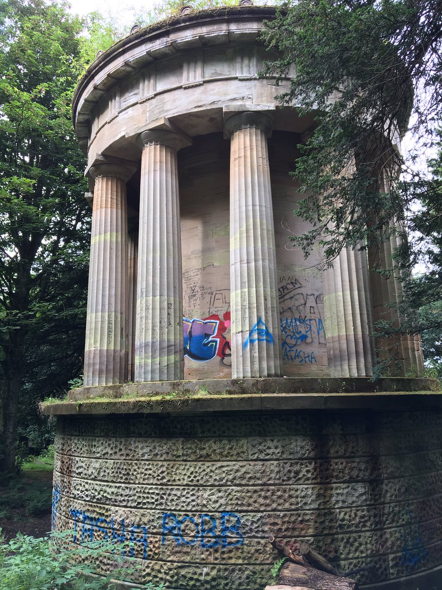 SandyRMuir's tweet image. Sad to see the decline of #Forbes #Mausoleum at #Callendar Park #Falkirk gravestones wrecked walls graffitied empty alcohol cans everywhere
