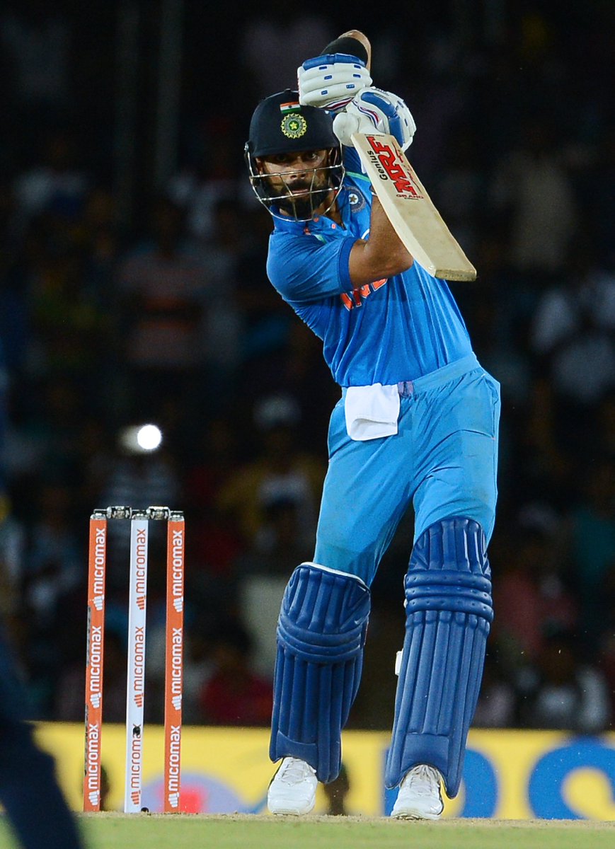 Virat Kohli in ODI chases in the last year: 7 innings 726 runs 3 100s 4 50s #howzstat #SLvInd