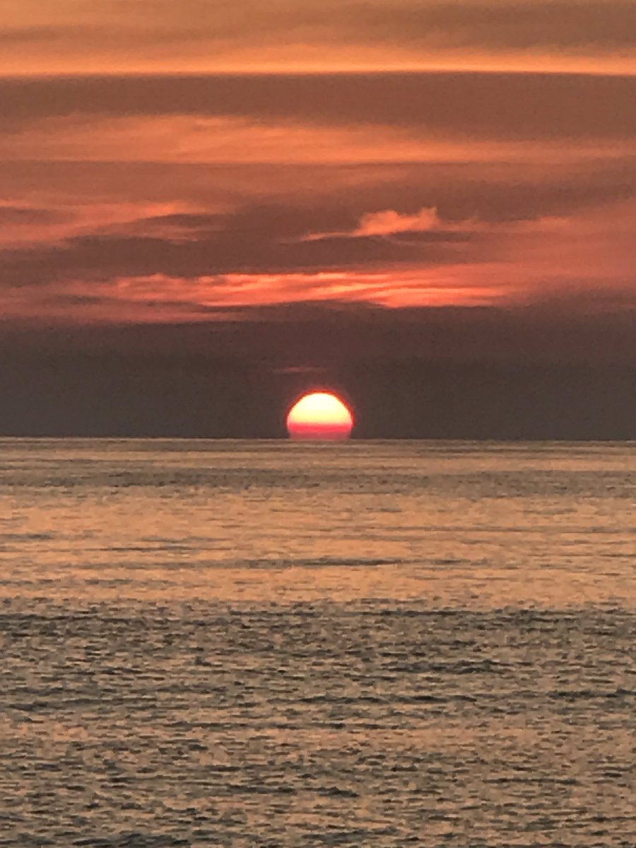 evilottos's tweet image. #sunrise on #SolarEclipse17 Day from #BethanyBeach @JenCarfagno @JimCantore @weatherchannel @HewsonSally