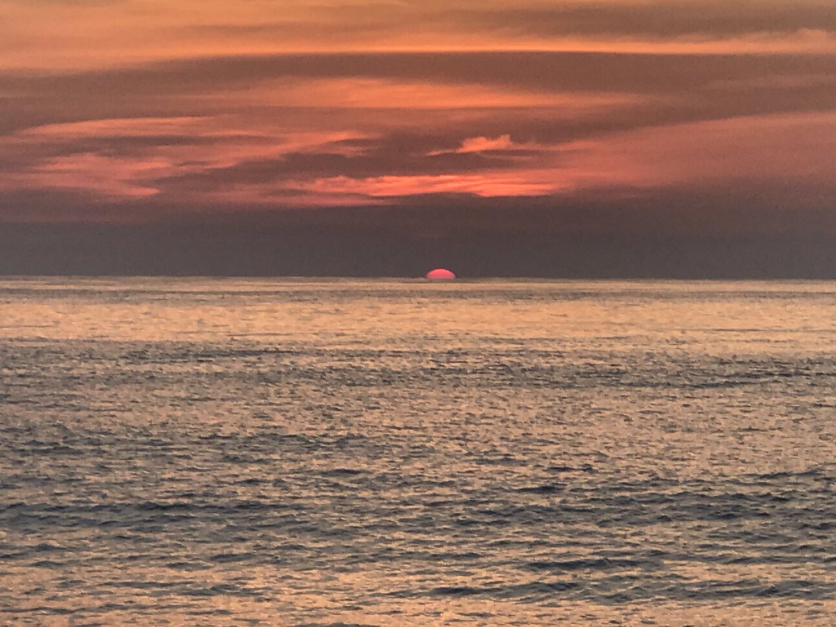 evilottos's tweet image. #sunrise on #SolarEclipse17 Day from #BethanyBeach @JenCarfagno @JimCantore @weatherchannel @HewsonSally
