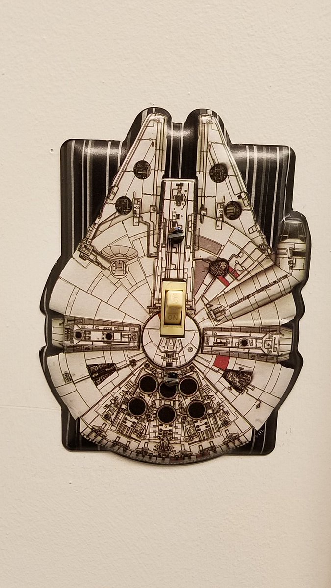 stubarea51's tweet image. My office feels complete now #geekspace