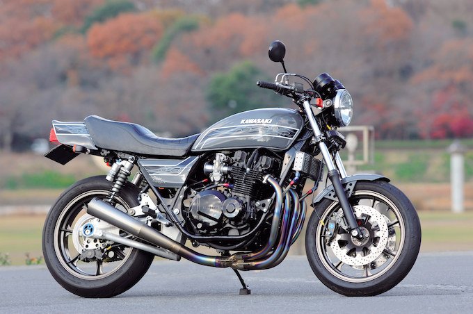 バイクブロス マガジンズ Di Twitter タンク上部に猫ステッカーを発見 パワービルダーが造るz1000j カワサキ Z1000j カスタム T Co Kfwci2oxgw カスタム Kawasaki Z1000j