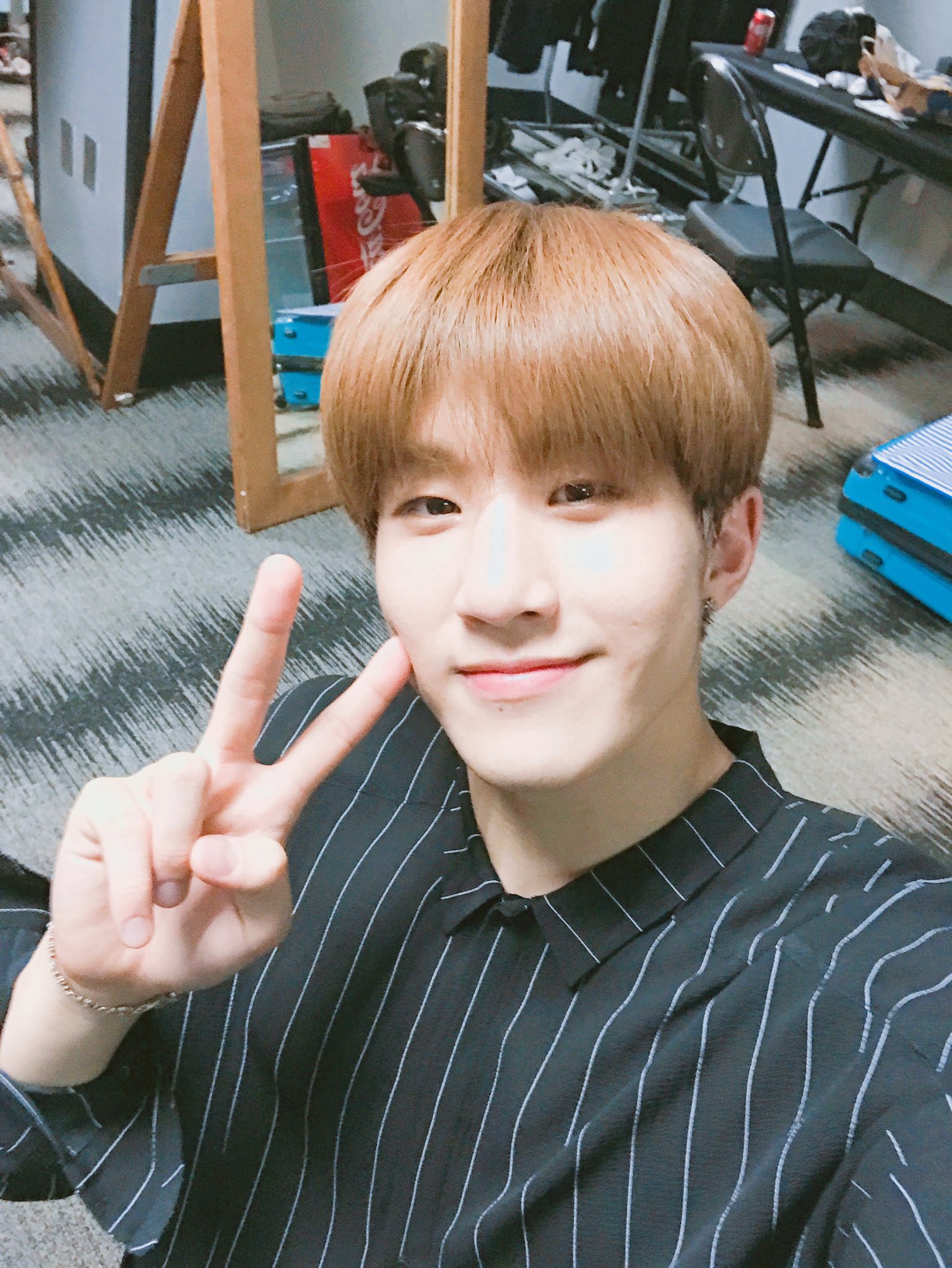 DHvCFx2VwAAa1vc.jpg:orig