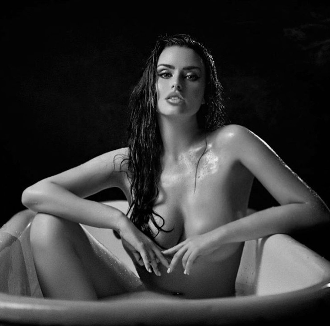 Doutzen kroes is model sexy body fuck ass nude pictuespic.twitter.com/eu2nc...