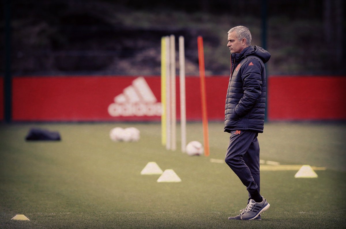 losadadorado's tweet photo. José Mourinho: «No sé donde acaba lo físico y comienza lo psicológico o lo táctico. Para mí el fútbol, como el hombre, es globalidad.» https://t.co/iZ1qFkfOSM