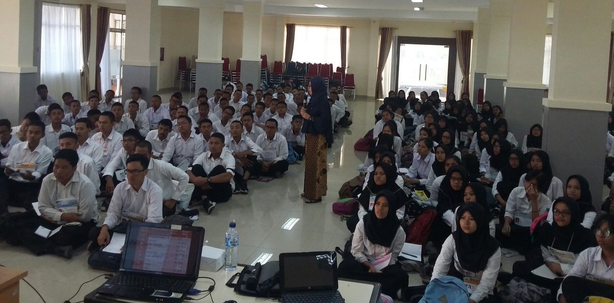 Sebagian peserta PKKP yang tergabung dalam gugus 31 s.d. 35, mengikuti materi Sistem Pendidikan Tinggi (SPT) bertempat di GSG.