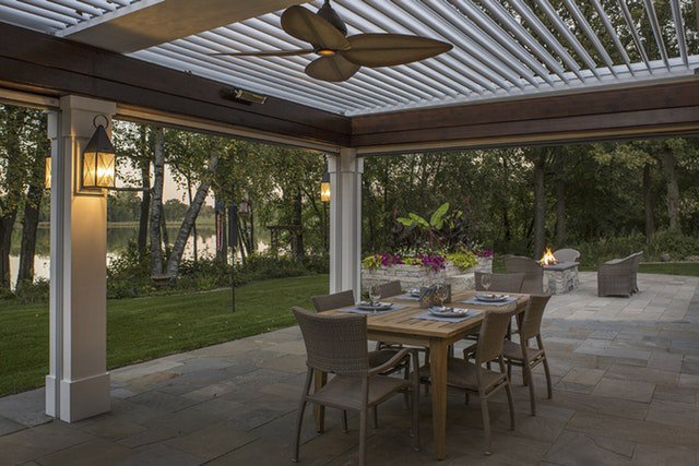 CTW_Group's tweet photo. This all-weather indoor/outdoor pergola is brilliant with its motorized roof &amp; roll-down walls: https://t.co/VaTYcXw2cm #MondayMotivation https://t.co/AjWADv2TUH