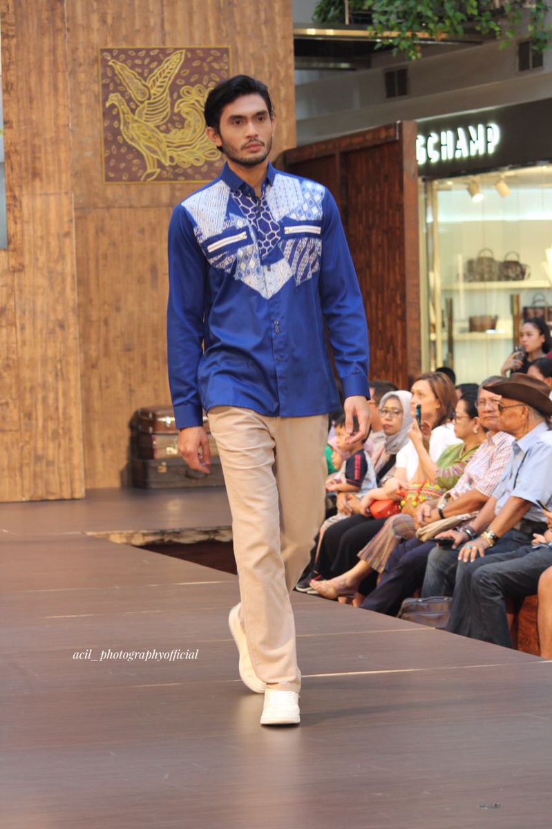 PlaywithbatikID's tweet photo. Fashiontastic Sogo Dept. Store 2017 presenting Playwithbatik at
Fashiontastic PIM Fashion Week 2017
Ragam Karya Indonesia dan Dunia https://t.co/rbX12mN37z