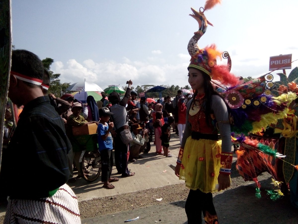 gandrungkec's tweet photo. Karnaval Pembangunan tingkat Kecamatan Gandrungmangu tahun 2017 https://t.co/xD53IeBFDT
