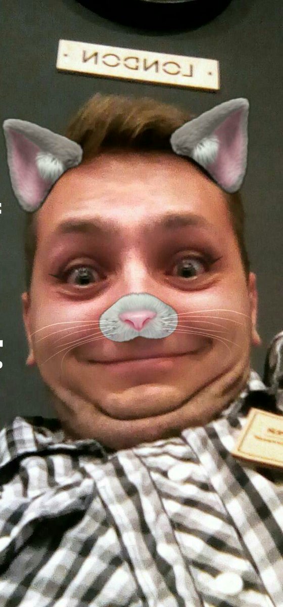 ablitsov's tweet photo. Как меня представили бы, будь я королём из #игрыпреслолов:
Андрей Мемологичный -Освободитель Утеса Семи подбородков, Кхал шейных складок. https://t.co/nLyXz7k4px