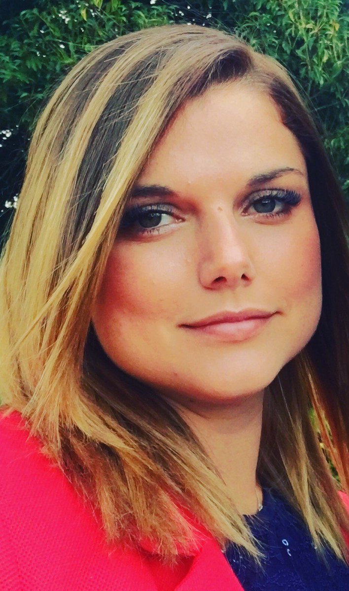 uniofbedsnews's tweet photo. .@UoB_TE alumna Ashley shares her experience of training to become a teacher @uniofbeds: https://t.co/tkQ9Jqgd1u #MakeItBeds https://t.co/zxn1GyqBCo