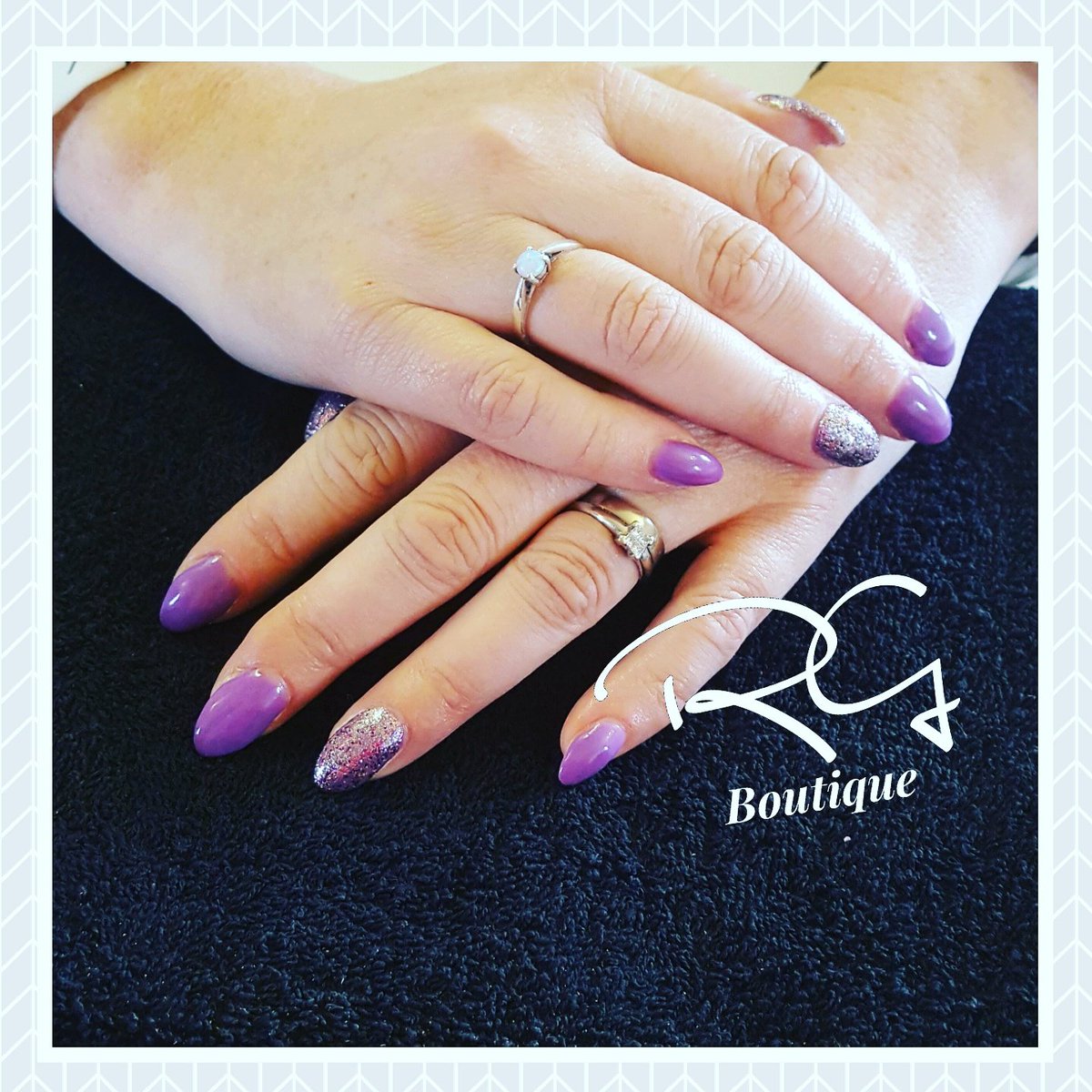 RGboutique17's tweet photo. Nails💅😍 

#RGboutique #hairandbeauty #nails #purplenails #glitternails #acrylics #gelpolish #nailoftheday #hullsalon #hullcityofculture2017 https://t.co/44rYveOZwK