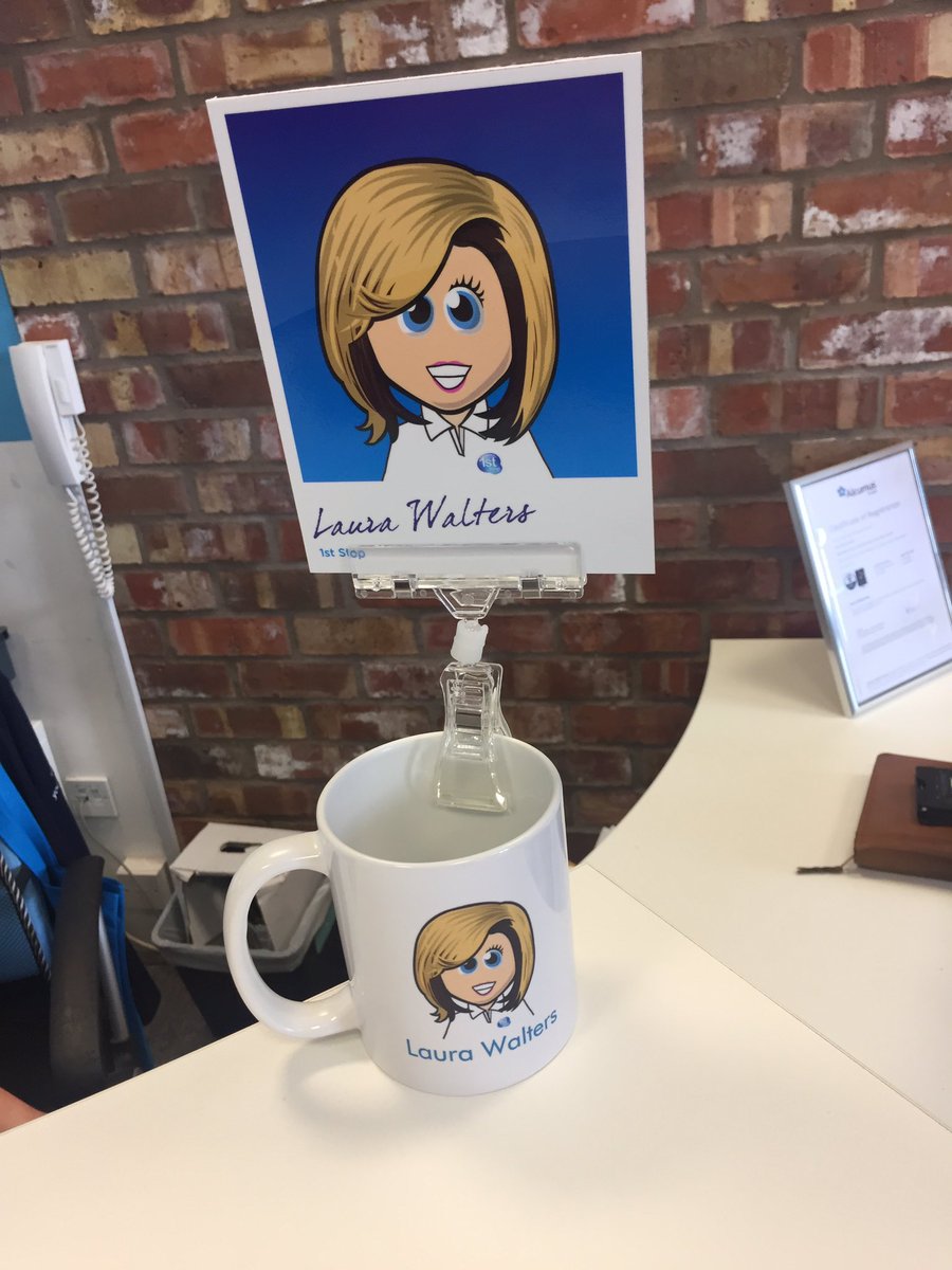 laura_walters_'s tweet photo. I literally felt like I had won an oscar on Friday! @FluentMoney thank you so much 💕 https://t.co/YbnPGOX8jL