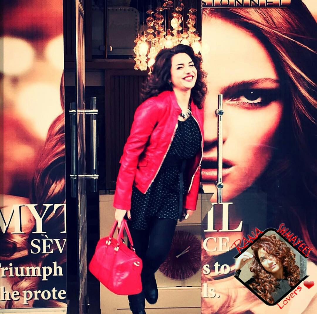 ranashmayesfans's tweet photo. صباحكن ضحكة حلوة❤❤
#RanaShmayess
#RanaShmayesslovers ❤ https://t.co/QogNZZkngI