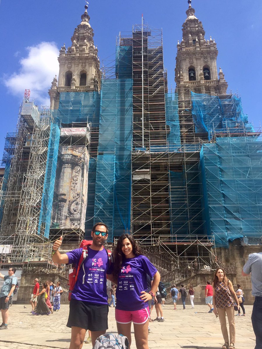 StopSanfilippo's tweet photo. Amigos que realizan el Camino de Santiago nos envían sus fotos con las camisetas de la fundación. Muy grandes!No podemos poner todas.Gracias https://t.co/OKlGpHAtLr