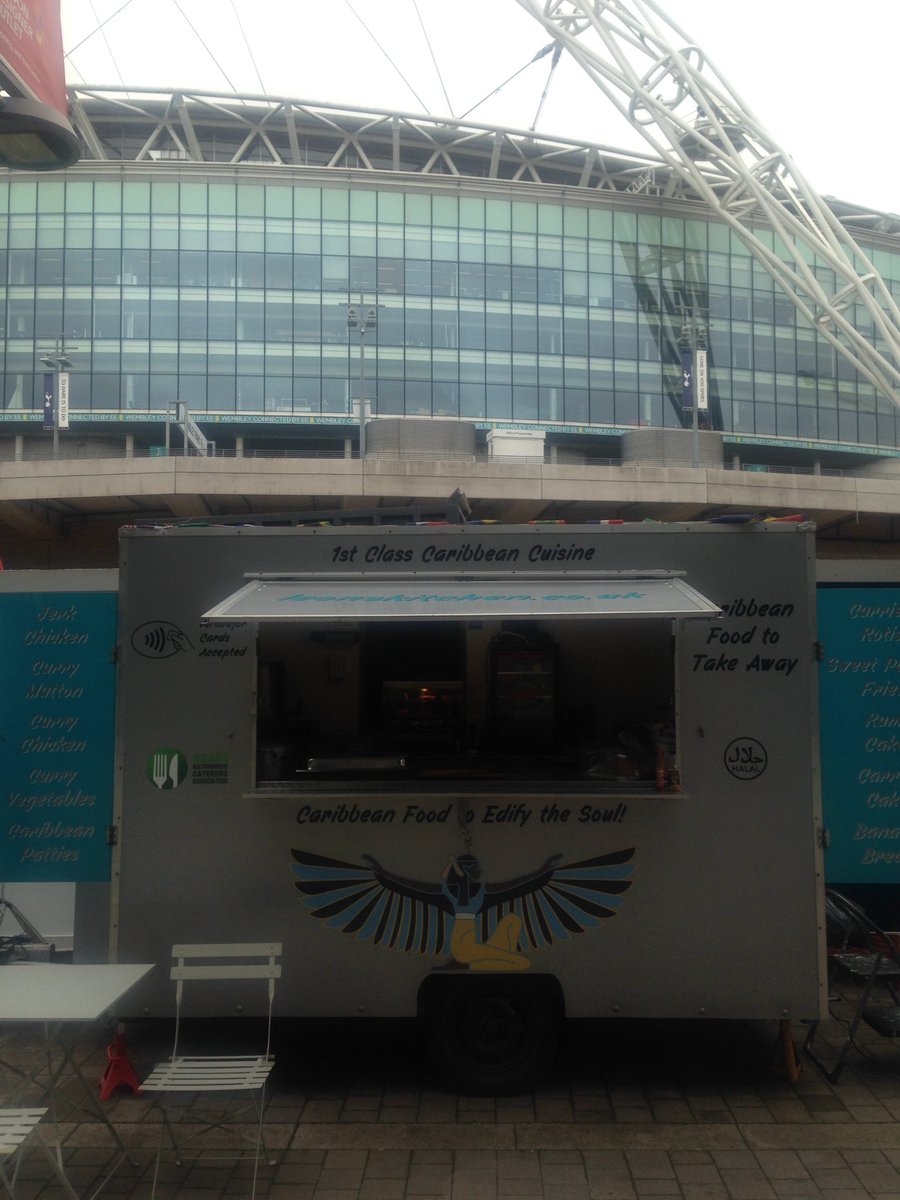 LeonsKitchenuk's tweet image. We're on the boulevard today @wembleypark as Market Square was unavailable Jerk Chicken #lunchsorted @streetdots